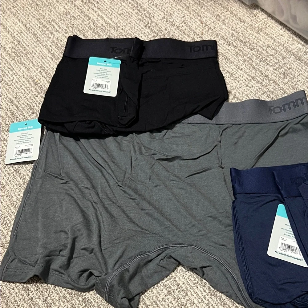 3 Pack Tommy John second skin Boxer Briefs in Black, Dress Blues and Turbulence - Picture 4 of 7